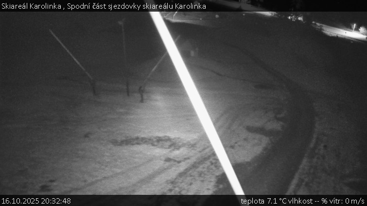 Skiareál Karolinka - Spodní část sjezdovky skiareálu Karolinka - 16.10.2025 v 20:32 Skiareál Karolinka - Spodní část sjezdovky skiareálu Karolinka - 16.10.2025 v 20:32