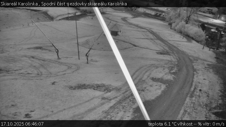 Skiareál Karolinka - Spodní část sjezdovky skiareálu Karolinka - 17.10.2025 v 06:46 Skiareál Karolinka - Spodní část sjezdovky skiareálu Karolinka - 17.10.2025 v 06:46