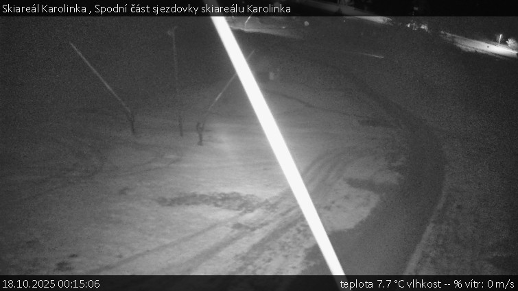 Skiareál Karolinka - Spodní část sjezdovky skiareálu Karolinka - 18.10.2025 v 00:15 Skiareál Karolinka - Spodní část sjezdovky skiareálu Karolinka - 18.10.2025 v 00:15