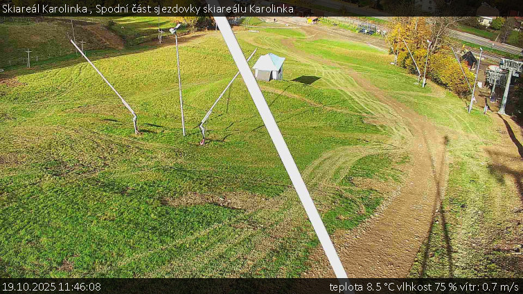 Skiareál Karolinka - Spodní část sjezdovky skiareálu Karolinka - 19.10.2025 v 11:46 Skiareál Karolinka - Spodní část sjezdovky skiareálu Karolinka - 19.10.2025 v 11:46