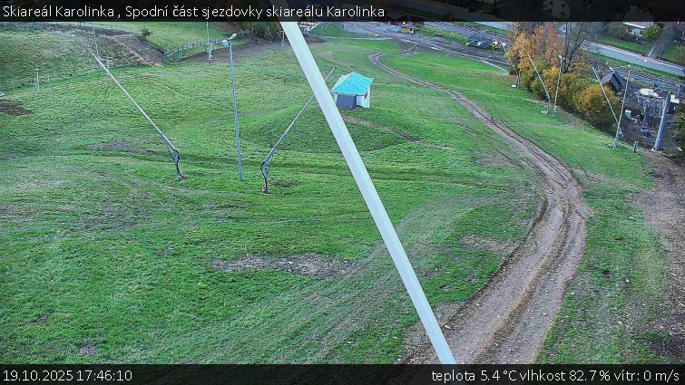Skiareál Karolinka - Spodní část sjezdovky skiareálu Karolinka - 19.10.2025 v 17:46 Skiareál Karolinka - Spodní část sjezdovky skiareálu Karolinka - 19.10.2025 v 17:46
