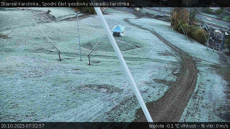 Skiareál Karolinka - Spodní část sjezdovky skiareálu Karolinka - 20.10.2025 v 07:32 Skiareál Karolinka - Spodní část sjezdovky skiareálu Karolinka - 20.10.2025 v 07:32
