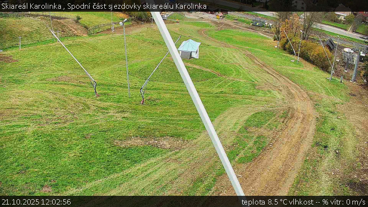 Skiareál Karolinka - Spodní část sjezdovky skiareálu Karolinka - 21.10.2025 v 12:02 Skiareál Karolinka - Spodní část sjezdovky skiareálu Karolinka - 21.10.2025 v 12:02