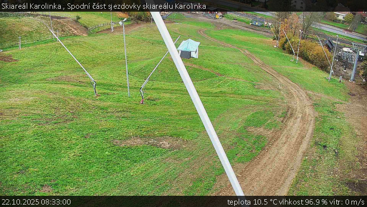 Skiareál Karolinka  - Spodní část sjezdovky skiareálu Karolinka - 22.10.2025 v 08:33 Skiareál Karolinka  - Spodní část sjezdovky skiareálu Karolinka - 22.10.2025 v 08:33