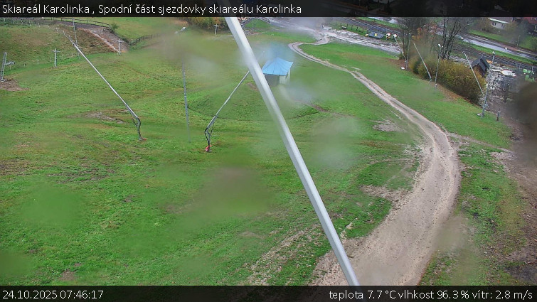 Skiareál Karolinka - Spodní část sjezdovky skiareálu Karolinka - 24.10.2025 v 07:46 Skiareál Karolinka - Spodní část sjezdovky skiareálu Karolinka - 24.10.2025 v 07:46
