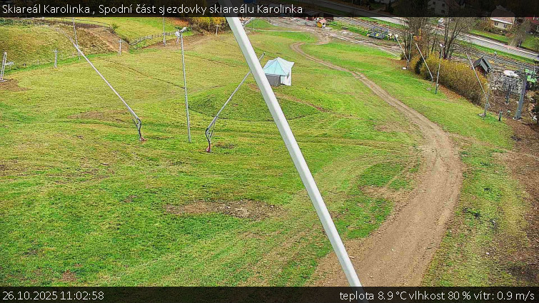 Skiareál Karolinka  - Spodní část sjezdovky skiareálu Karolinka - 26.10.2025 v 11:02 Skiareál Karolinka  - Spodní část sjezdovky skiareálu Karolinka - 26.10.2025 v 11:02