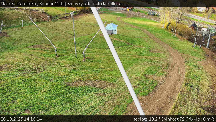 Skiareál Karolinka  - Spodní část sjezdovky skiareálu Karolinka - 26.10.2025 v 14:16 Skiareál Karolinka  - Spodní část sjezdovky skiareálu Karolinka - 26.10.2025 v 14:16