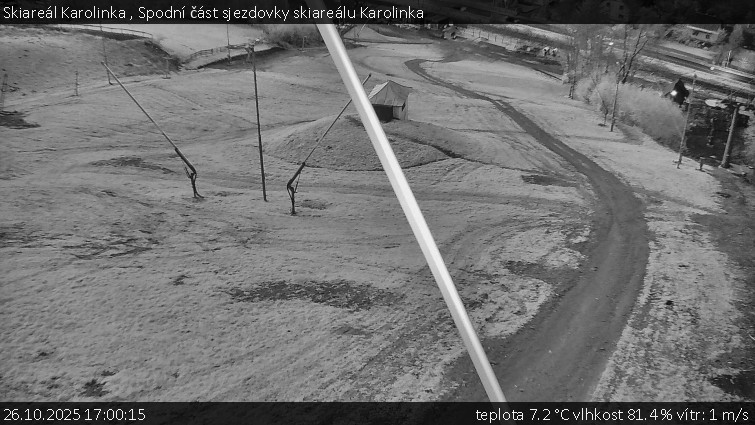 Skiareál Karolinka  - Spodní část sjezdovky skiareálu Karolinka - 26.10.2025 v 17:00 Skiareál Karolinka  - Spodní část sjezdovky skiareálu Karolinka - 26.10.2025 v 17:00