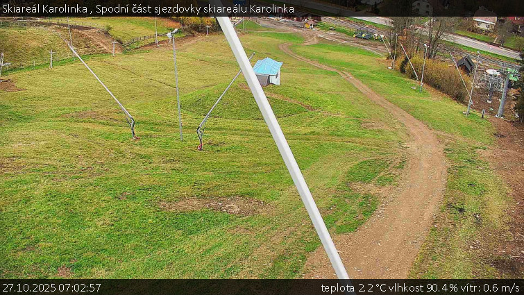 Skiareál Karolinka  - Spodní část sjezdovky skiareálu Karolinka - 27.10.2025 v 07:02 Skiareál Karolinka  - Spodní část sjezdovky skiareálu Karolinka - 27.10.2025 v 07:02