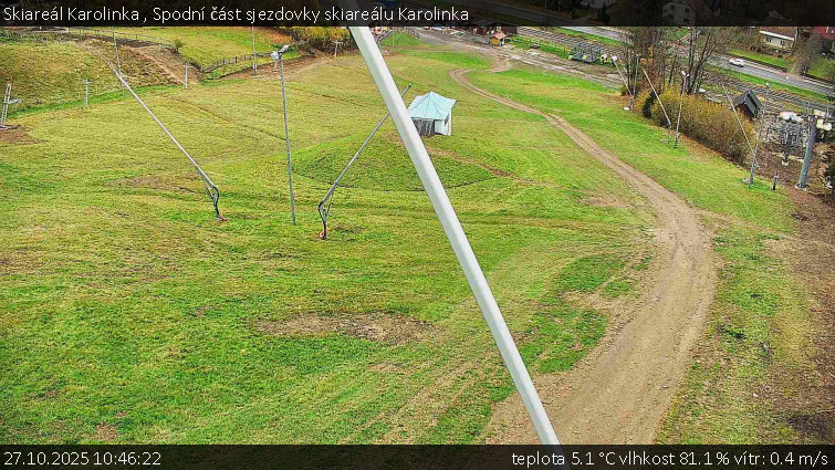 Skiareál Karolinka  - Spodní část sjezdovky skiareálu Karolinka - 27.10.2025 v 10:46 Skiareál Karolinka  - Spodní část sjezdovky skiareálu Karolinka - 27.10.2025 v 10:46