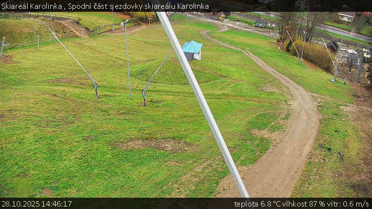 Skiareál Karolinka  - Spodní část sjezdovky skiareálu Karolinka - 28.10.2025 v 14:46 Skiareál Karolinka  - Spodní část sjezdovky skiareálu Karolinka - 28.10.2025 v 14:46
