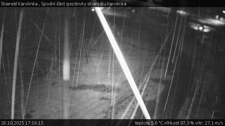 Skiareál Karolinka  - Spodní část sjezdovky skiareálu Karolinka - 28.10.2025 v 17:16 Skiareál Karolinka  - Spodní část sjezdovky skiareálu Karolinka - 28.10.2025 v 17:16