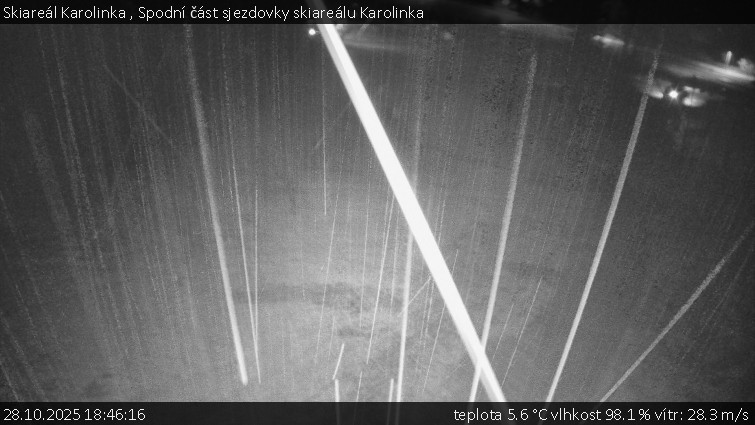 Skiareál Karolinka  - Spodní část sjezdovky skiareálu Karolinka - 28.10.2025 v 18:46 Skiareál Karolinka  - Spodní část sjezdovky skiareálu Karolinka - 28.10.2025 v 18:46