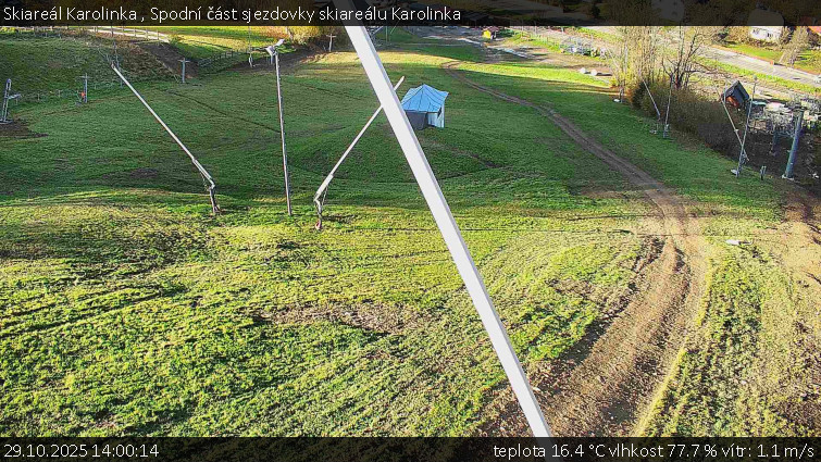 Skiareál Karolinka  - Spodní část sjezdovky skiareálu Karolinka - 29.10.2025 v 14:00 Skiareál Karolinka  - Spodní část sjezdovky skiareálu Karolinka - 29.10.2025 v 14:00