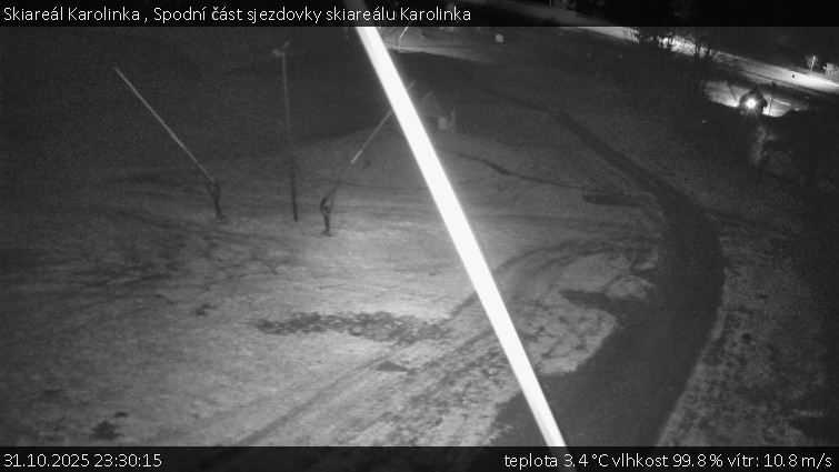 Skiareál Karolinka  - Spodní část sjezdovky skiareálu Karolinka - 31.10.2025 v 23:30 Skiareál Karolinka  - Spodní část sjezdovky skiareálu Karolinka - 31.10.2025 v 23:30
