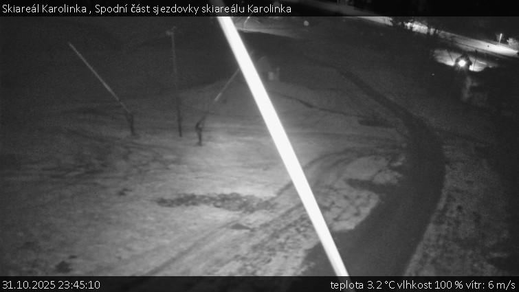 Skiareál Karolinka  - Spodní část sjezdovky skiareálu Karolinka - 31.10.2025 v 23:45 Skiareál Karolinka  - Spodní část sjezdovky skiareálu Karolinka - 31.10.2025 v 23:45