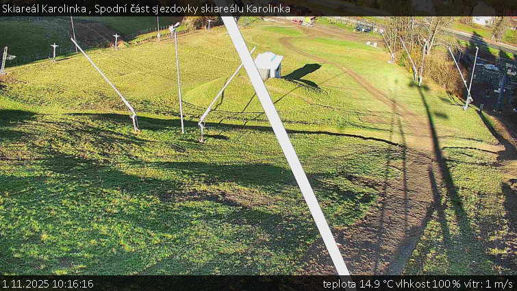 Skiareál Karolinka - Spodní část sjezdovky skiareálu Karolinka - 1.11.2025 v 10:16 Skiareál Karolinka - Spodní část sjezdovky skiareálu Karolinka - 1.11.2025 v 10:16