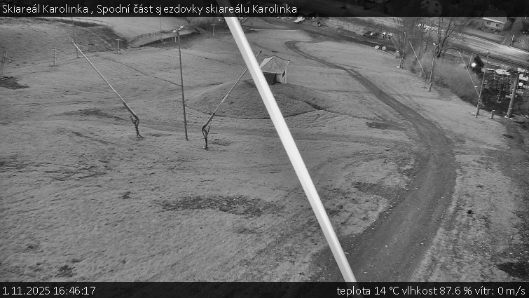 Skiareál Karolinka - Spodní část sjezdovky skiareálu Karolinka - 1.11.2025 v 16:46 Skiareál Karolinka - Spodní část sjezdovky skiareálu Karolinka - 1.11.2025 v 16:46