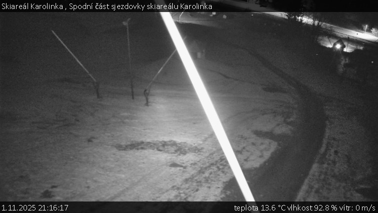 Skiareál Karolinka - Spodní část sjezdovky skiareálu Karolinka - 1.11.2025 v 21:16 Skiareál Karolinka - Spodní část sjezdovky skiareálu Karolinka - 1.11.2025 v 21:16