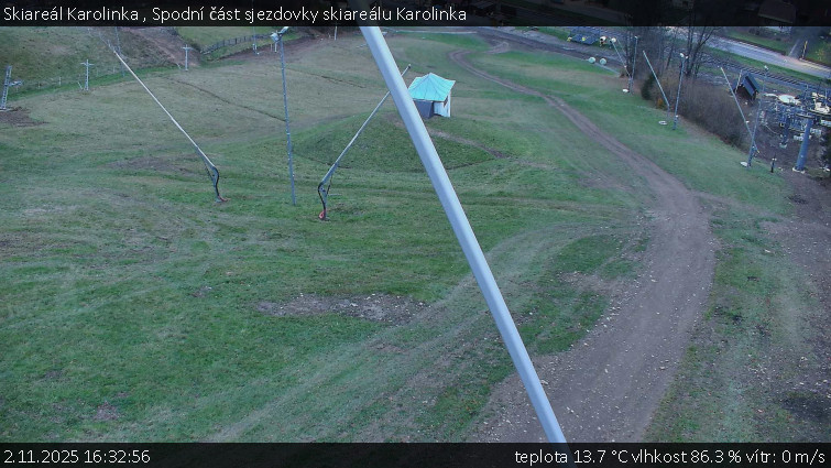 Skiareál Karolinka - Spodní část sjezdovky skiareálu Karolinka - 2.11.2025 v 16:32 Skiareál Karolinka - Spodní část sjezdovky skiareálu Karolinka - 2.11.2025 v 16:32