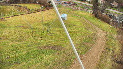 Spodní část sjezdovky skiareálu Karolinka