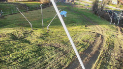 Spodní část sjezdovky skiareálu Karolinka