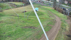 Spodní část sjezdovky skiareálu Karolinka