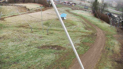 Spodní část sjezdovky skiareálu Karolinka