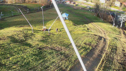 Spodní část sjezdovky skiareálu Karolinka