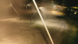 Spodní část sjezdovky skiareálu Karolinka