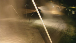 Spodní část sjezdovky skiareálu Karolinka