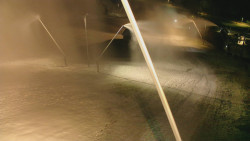 Spodní část sjezdovky skiareálu Karolinka