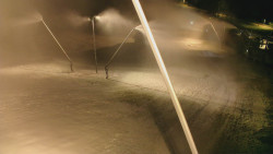 Spodní část sjezdovky skiareálu Karolinka