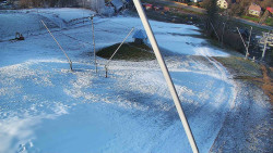 Spodní část sjezdovky skiareálu Karolinka