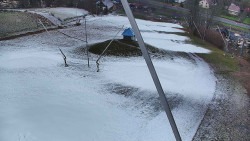 Spodní část sjezdovky skiareálu Karolinka