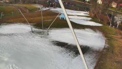 Spodní část sjezdovky skiareálu Karolinka