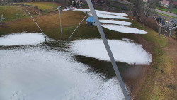 Spodní část sjezdovky skiareálu Karolinka