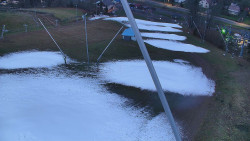 Spodní část sjezdovky skiareálu Karolinka