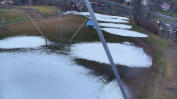 Spodní část sjezdovky skiareálu Karolinka