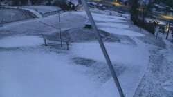 Spodní část sjezdovky skiareálu Karolinka