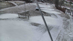 Spodní část sjezdovky skiareálu Karolinka