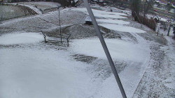 Spodní část sjezdovky skiareálu Karolinka