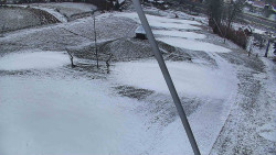 Spodní část sjezdovky skiareálu Karolinka