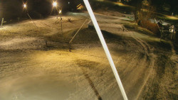 Spodní část sjezdovky skiareálu Karolinka