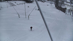 Spodní část sjezdovky skiareálu Karolinka