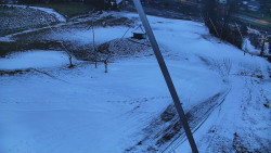 Spodní část sjezdovky skiareálu Karolinka