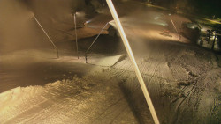 Spodní část sjezdovky skiareálu Karolinka