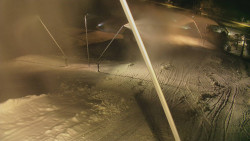 Spodní část sjezdovky skiareálu Karolinka