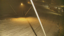 Spodní část sjezdovky skiareálu Karolinka