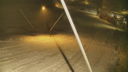 Spodní část sjezdovky skiareálu Karolinka